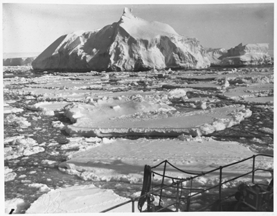 In an Antarctic Fairyland... A dazzling glimpse of Berg and Floe off the coast of the Kemp Land. The Discovery passed through some hundreds of miles of similar scenery, 1929–31 – Frank Hurley, courtesy National Library of Australia.
