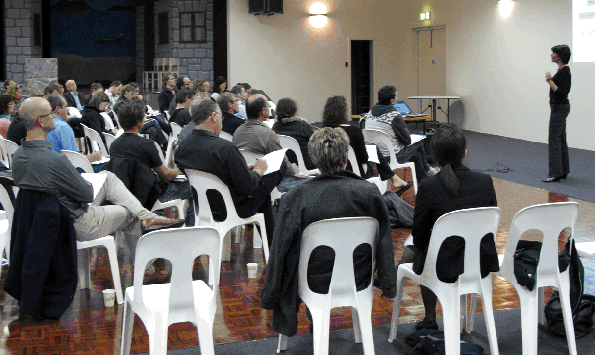  Dr Merran Smith (PHRN) and Susan Takao (IAS)