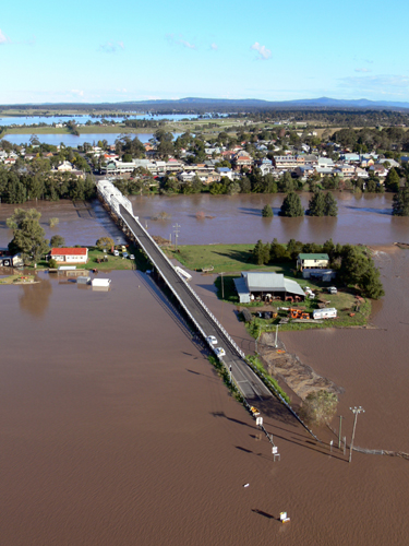 Photograph: Hunter River in flood, Morpeth, June 2007 – courtesy NSW SES.