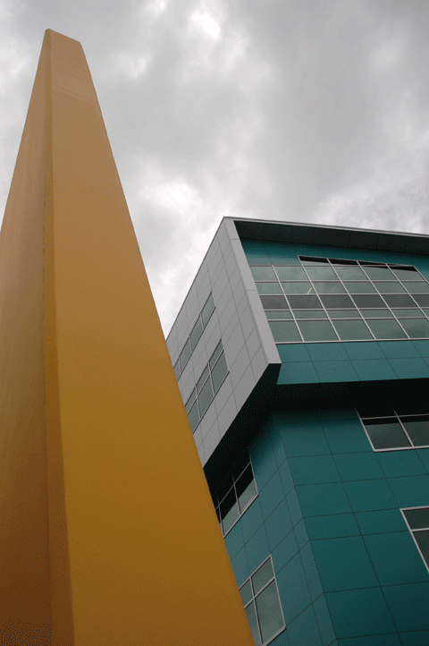 Image: Yellow and blue building