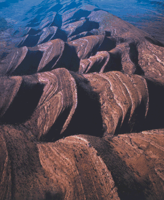 S6: The MacDonnell Ranges in central Australia are one of several major ranges systems in the Australian arid zone. Photograph by Mike Gillam.