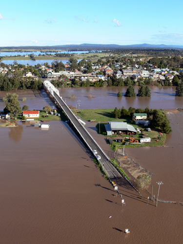 Photograph: Hunter River in flood, Morpeth, June 2007 – courtesy NSW SES.